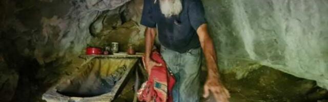 PEĆINSKI ČOVEK OČEKUJE PRINOVU U 75. GODINI! Svi ga znaju kao gorštaka iz Srbije - Ima nekoliko "prijateljica", sada je jedna zatrudnela...