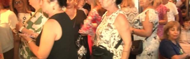 Podrška vlasniku razlupanog lokala u Valjevu, svi bi kafu u "Korneru" (FOTO, VIDEO)