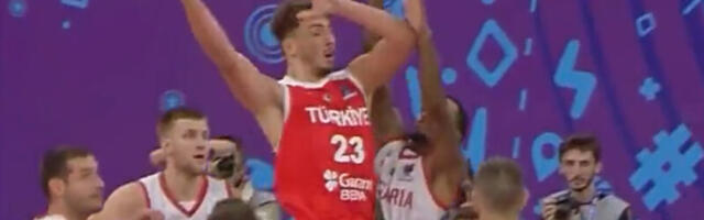 Maleri se nastavljaju: Povredio se i “bejbi Jokić”! (VIDEO)