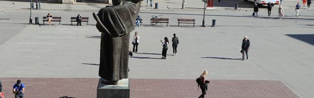 Novosadska policija najavila da će u subotu snimati studentski skup na Trgu slobode