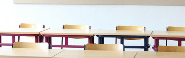 Школски прибор и лаптопови за ученике мигрантске популације