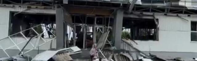 OVO SU POSLEDICE RAZARANJA NEKOLIKO DESETINA RUSKIH DRONOVA! Velika oštećenja na zgradama, građani se na vreme sklonili u bunkere (VIDEO)