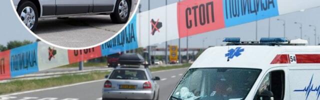 PETORO POVREĐENIH! Novi detalji stravične nesreće na auto-putu Novi Sad-Beograd: Kombi se zakucao u vozilo putara! (VIDEO)