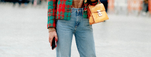 Ove Francuskinje pokazuju kako se nosi anti-skinny džins trend, a mi ih sledimo