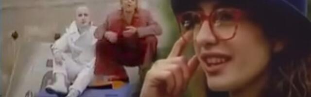 Marinu iz "Mi nismo anđeli" pamtimo kao finu i smernu: Danas je totalno drugačija, a jedan prepoznatljiv detalj i dalje nosi na glavi (FOTO)