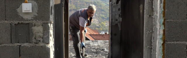 VATRENA STIHIJA PROGUTALA DOM TRI GENERACIJE Porodica Mašović ostala bez krova nad glavom, potrebna im je pomoć