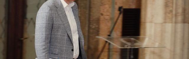 Vučić čestitao Badnji dan: Neka nam ovaj praznik donese mir u srcima, slogu u zajednici