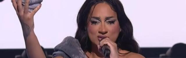 Zejna zapalila scenu sa "Jugoslavijom", a onda ZAPLAKALA u studiju (FOTO)