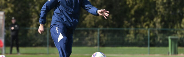 PAUNOVIĆ OVO NIJE HTEO DA ČUJE: Povredio se još jedan reprezentativac Srbije1