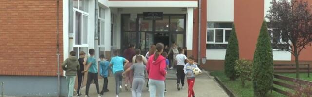 Ovo su mali ljudi velikog srca: Đaci iz Bačke Palanke prikupili neverovatnu sumu za lečenje Zorana Risa