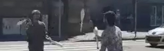 Španci zabavljaju beogradske vozače, predstava traje do zelenog svetla (VIDEO)