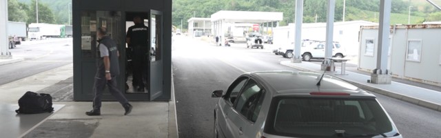 Maloljetni državljani Srbije u Crnu Goru mogu putovati samo uz ličnu kartu ili pasoš