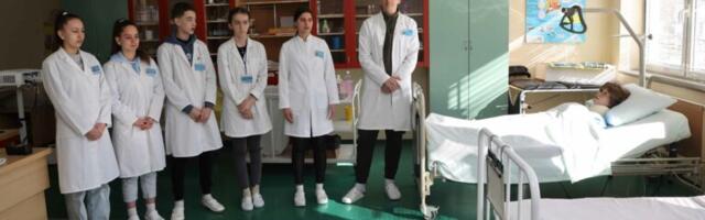 Poseta gradonačelnice praktičnoj nastavi u Medicinskoj školi