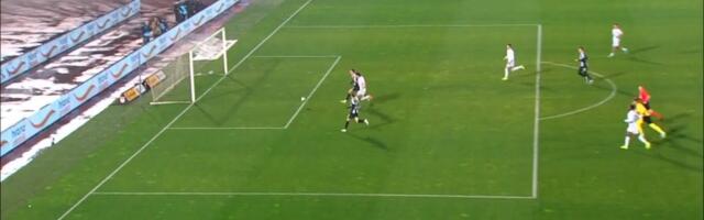 VAR na strani Partizana! Crno-beli načeli mrežu Železničara u Humskoj