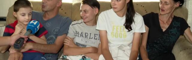 "KOLIKO SU MOGLI - DALI SU, ZAHVALNA SAM RODITELJIMA NA TOME!" Inspirativna priča porodice Memetović, SNAŽNI, a VELIKI ljudi: Žive teško, a ne gube nadu! VIDEO