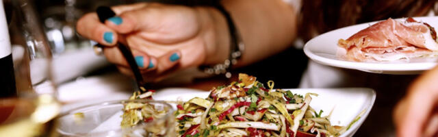 “Najluđi” trendovi u restoranima u svetu: U ovoj zemlji kažnjavaju ako ne pojedete svu hranu iz tanjira