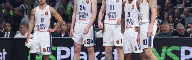 Sjajna vest za Crvenu zvezdu - Efes definitivno večeras bez najboljeg igrača