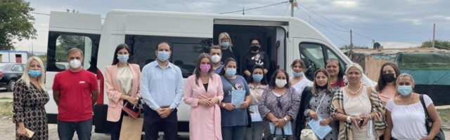 U neformalnim naseljima u Beogradu vakcinisano oko 5.000 Roma