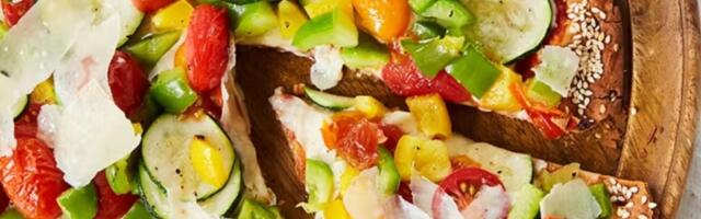 Vegetarijanska pica sa tikvicama i paprikom