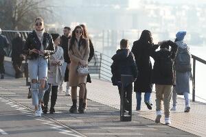 Облачно и хладније, понегде слаба киша