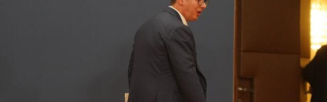 Lopandić (SRCE): Davljenik se za slamku hvata, pa i Vučić za EU