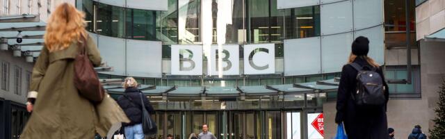 Treba li BBC da se brani od Trampove tužbe za klevetu