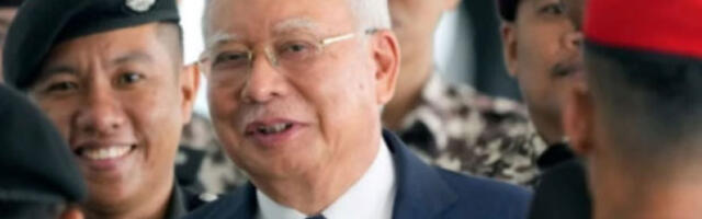Бивши премијер Малезије осуђен на 15 година затвора