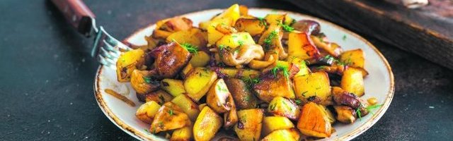 (VIDEO) MLADI KROMPIR IZ RERNE! Spolja hrskav, unutra mekan i sočan!