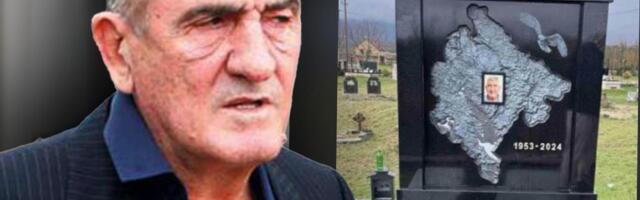 ZVALI SU GA GOSPODAROM CRNE GORE, ZA JEDNE JE BIO BOG I BATINA, ZA DRUGE OLIČENJE ČOJSTVA: Dve godine od smrti Brana Mićunovića, porodica mu dala pomen!