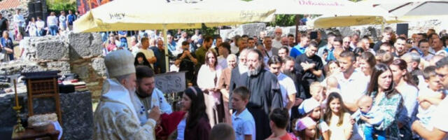 Јевтић: Бројност Срба на слави у Призрену одговор на Газиместан и застрашивање Приштине
