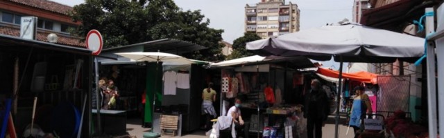 TEZGE VEĆ TRI GODINE NA ULICI: Kikinđani prekoračili sve rokove u izgradnji zelene pijace u centru grada