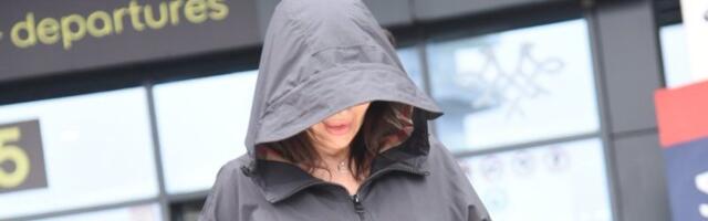 Neprepoznatljiva! Ceca sletela u Beograd, ljudi je gledali u čudu (FOTO)