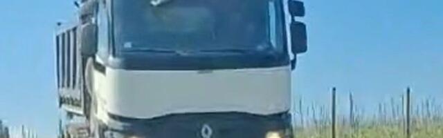 "Predsednik SO Žitorađa i narodni poslanik zloupotrebljava opštinske resurse za obrađivanje svojih vinograda"