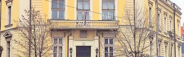 Те­ле­фон­ске до­ја­ве о бом­ба­ма у су­ду и До­му здра­вља