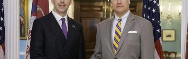 RAZGOVARALO SE I O NIS-U: Đurić sa zamenikom državnog sekretara SAD! Srbija u Vašington poslala čitav tim da se glas srpskog lobija što glasije čuje! (FOTO)