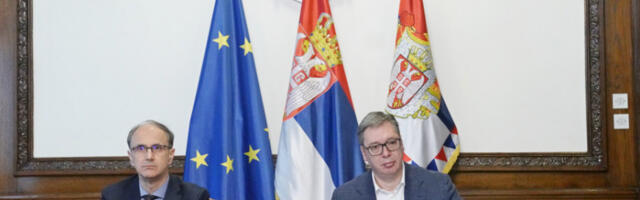 ​Вучић: Размотрено више сценарија за заштиту интереса земље, грађана и привреде