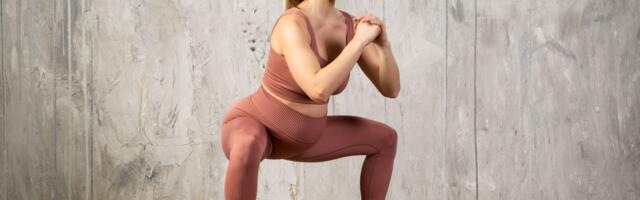 Kako se pravilno RADE čučnjevi: Oslobodite se bola u leđima i aktivirajte svaki mišić zadnjice!