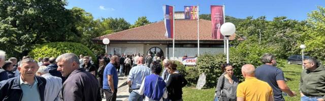 Goran Orlić novi predsednik opštine Aranđelovac, odbornici studentske liste bojkotovali glasanje (VIDEO)