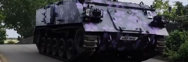 Majmun ušao u tenak - Savršeno borno vozilo za venčanja i proslave