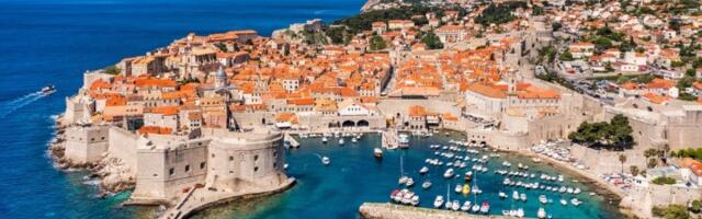Neverovatno: Dubrovnik se zabeleo (VIDEO)