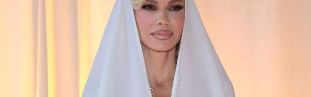 Promocija Nataše Bekvalac kao iz bajke: Izgledom sve oduševila, ali sličan stajling smo već videli na slavnoj koleginici FOTO