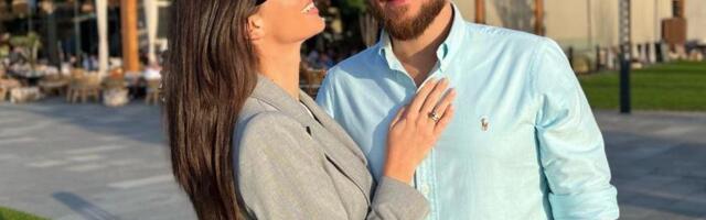 DRAGANA KOSJERINA PROSLAVLJA KATALOČKI BOŽIĆ SA SVEKRVOM I SVEKROM Ogromna pogača, vino i puno ljubavi: Suprug Bojan raznežio kadrom iz porodičnog doma