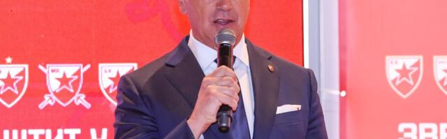 ZVEZDAN TERZIĆ OTVORIO ŠAMPANJAC: Generalni direktor Zvezde sa saradnicima nazdravio devetoj uzastopnoj tituli crveno-belih!