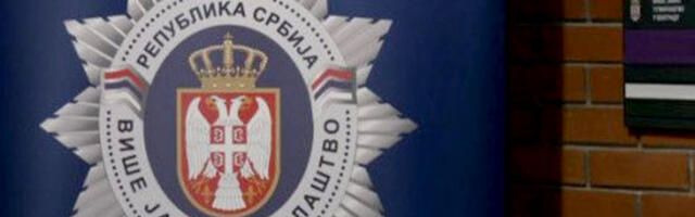 Младић зверски избо девојку ножем, па се бранио ћутањем