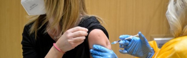 VAKCINISANA SVAKA ČETVRTA OSOBA! U Beogradu počela imunizacija u ambulantama, koje se nalaze u ruralnim delovima opština!