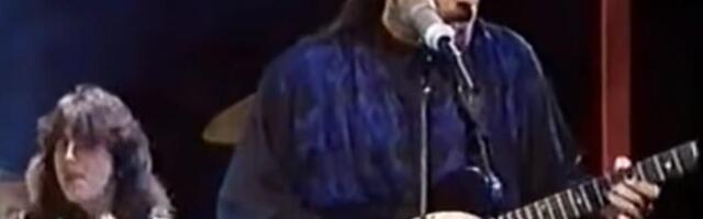 Branimir Džoni Štulić ponovo svira: Jugoslovenska legenda iznenadila naciju, fanovi oduševljeni novim numerama