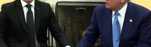 "JOŠ SE OPORAVLJA OD ŽENINOG UDARCA. BAŠ SE LOŠE PONAŠA PREMA NJEMU!" Makron ŽESTOKO isprozivao Makrona, kako li će sad odgovoriti na OVO francuski predsednik?! (VIDEO)