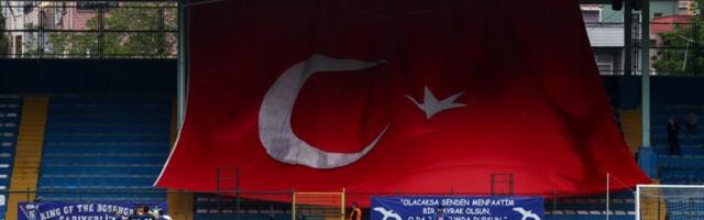 (VIDEO) Neverovatan pogodak: Golman postigao gol sa 80 metara u Turskoj