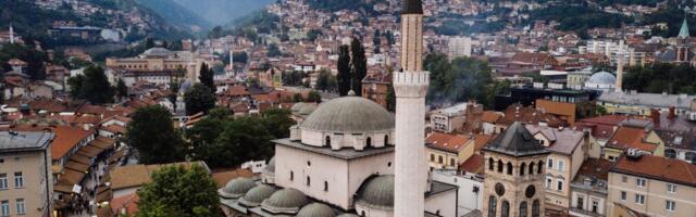 Napadnut osmogodišnji dečak u Sarajevu: Muškarac ga tukao kaišem usred džamije!