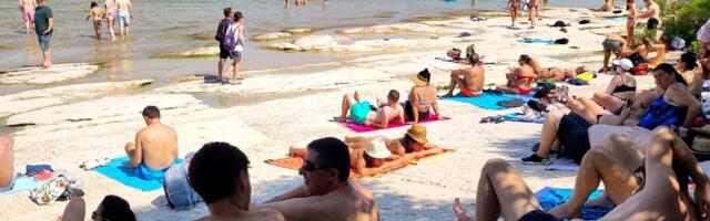 Italija zabranila fudbal na plaži: Na jezeru Garda uvodi se red među turistima